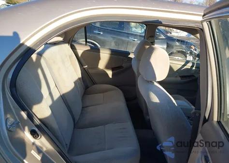 2004 Toyota Corolla Le z USA, uszkodzony, nr VIN 2T1BR38E24C286221